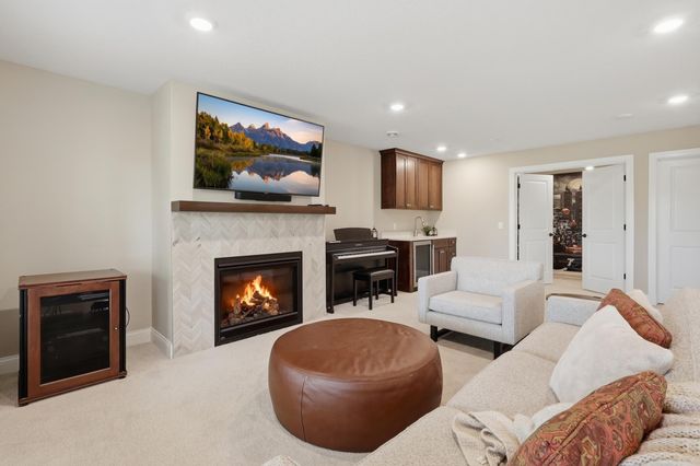 16383 Glory Lane, Eden Prairie, MN 55344