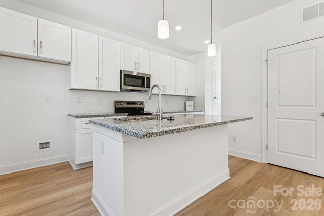706 N 9th Street, Bessemer City, NC 28016