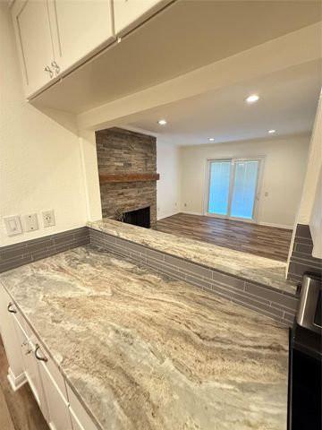 1880 White Oak Drive 141, Houston, TX 77009