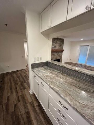1880 White Oak Drive 141, Houston, TX 77009