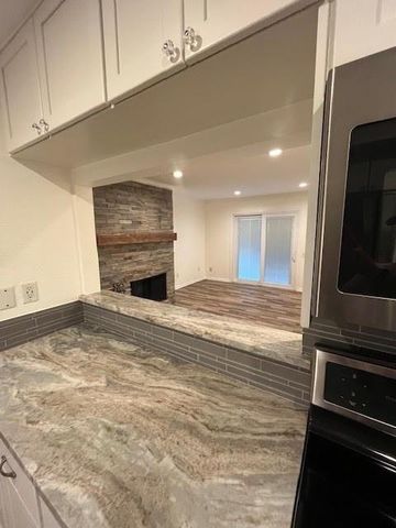 1880 White Oak Drive 141, Houston, TX 77009