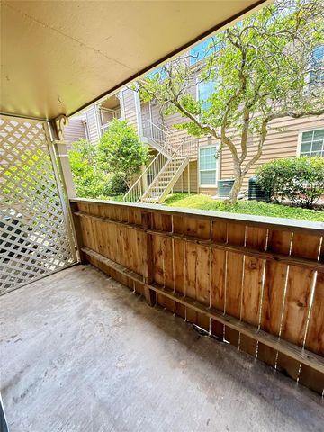 1880 White Oak Drive 141, Houston, TX 77009