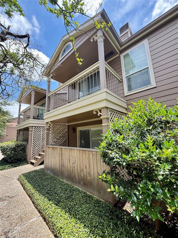 1880 White Oak Drive 141, Houston, TX 77009