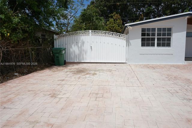 12455 SW 185th Ter 1, Miami, FL 33177