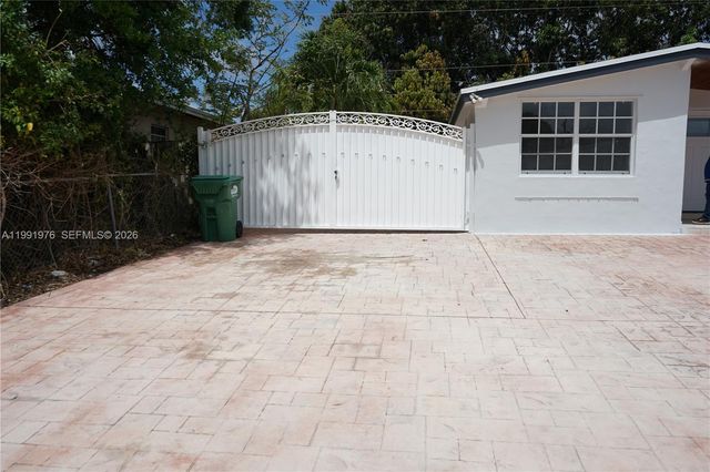 12455 SW 185th Ter 1, Miami, FL 33177