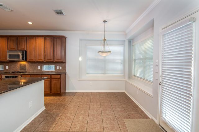 59 W Matisse Meadow, The Woodlands, TX 77382