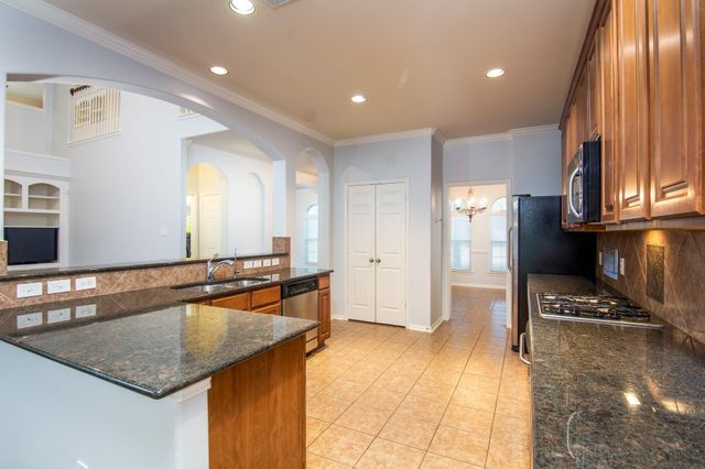 59 W Matisse Meadow, The Woodlands, TX 77382