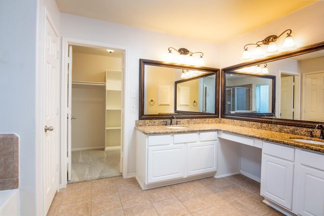 59 W Matisse Meadow, The Woodlands, TX 77382