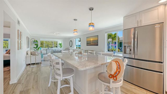 925 SPANISH DRIVE N, Longboat Key, FL 34228