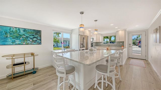925 SPANISH DRIVE N, Longboat Key, FL 34228