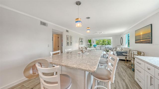 925 SPANISH DRIVE N, Longboat Key, FL 34228