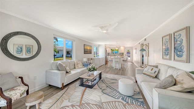 925 SPANISH DRIVE N, Longboat Key, FL 34228