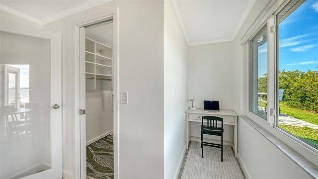 925 SPANISH DRIVE N, Longboat Key, FL 34228