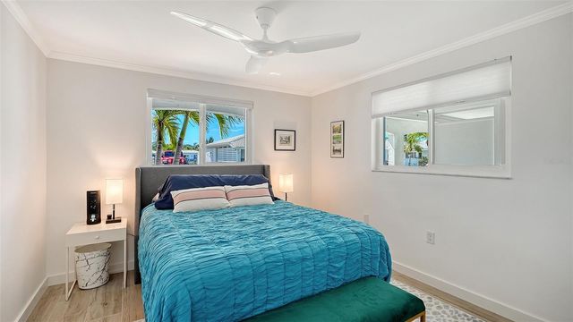 925 SPANISH DRIVE N, Longboat Key, FL 34228