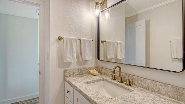 925 SPANISH DRIVE N, Longboat Key, FL 34228