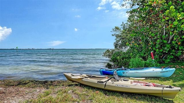 925 SPANISH DRIVE N, Longboat Key, FL 34228