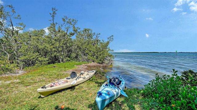 925 SPANISH DRIVE N, Longboat Key, FL 34228