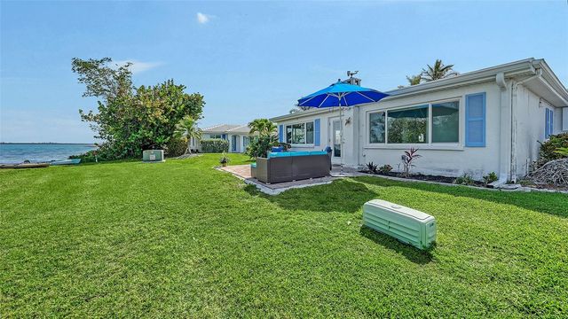 925 SPANISH DRIVE N, Longboat Key, FL 34228