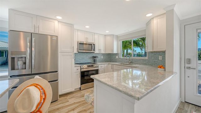 925 SPANISH DRIVE N, Longboat Key, FL 34228