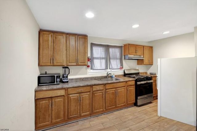 527 Valley St, City Of Orange Twp., NJ 07050