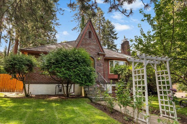 1204 E 18th Ave, Spokane, WA 99203