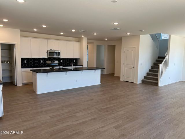 17245 W CORRINE Drive, Surprise, AZ 85388