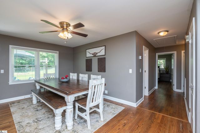 206 Live Oak Way, Taylors, SC 29687