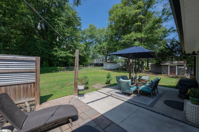 206 Live Oak Way, Taylors, SC 29687
