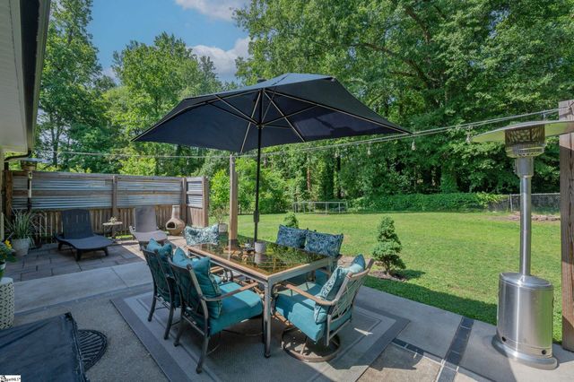206 Live Oak Way, Taylors, SC 29687