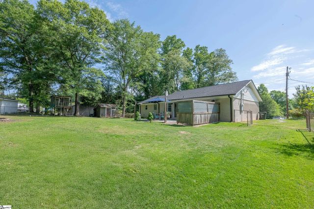 206 Live Oak Way, Taylors, SC 29687
