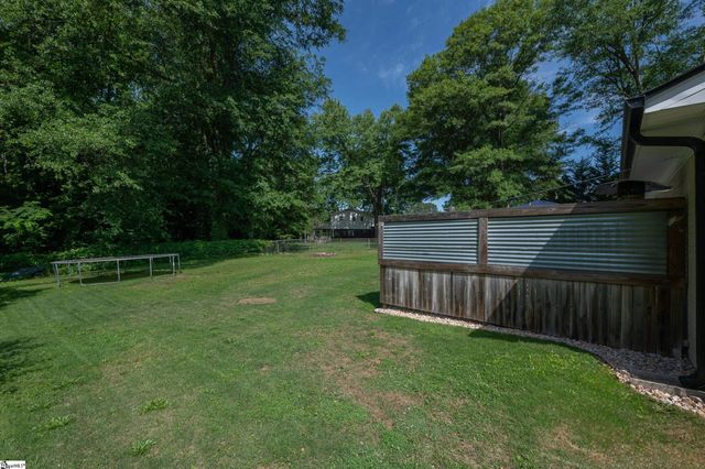 206 Live Oak Way, Taylors, SC 29687