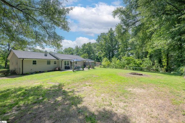 206 Live Oak Way, Taylors, SC 29687