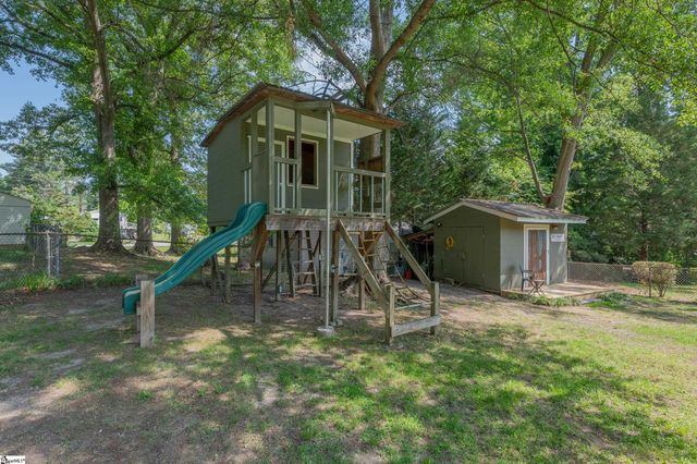 206 Live Oak Way, Taylors, SC 29687