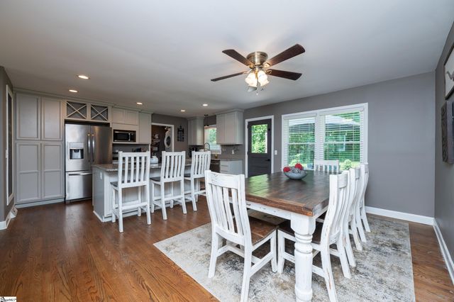 206 Live Oak Way, Taylors, SC 29687