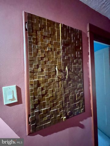 16 3RD AVE, Roebling, NJ 08554