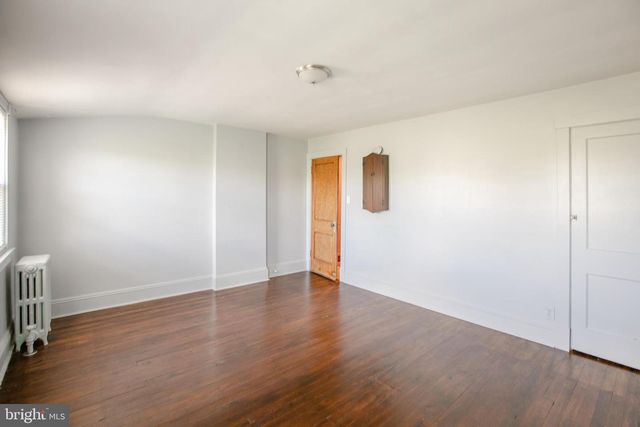 16 3RD AVE, Roebling, NJ 08554
