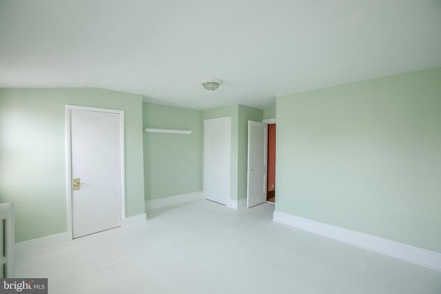 16 3RD AVE, Roebling, NJ 08554