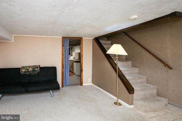 16 3RD AVE, Roebling, NJ 08554