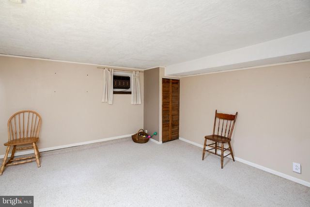 16 3RD AVE, Roebling, NJ 08554