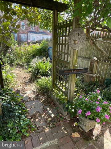 16 3RD AVE, Roebling, NJ 08554