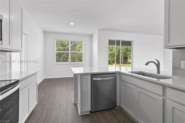 209 SE 26th Terrace, Cape Coral, FL 33904