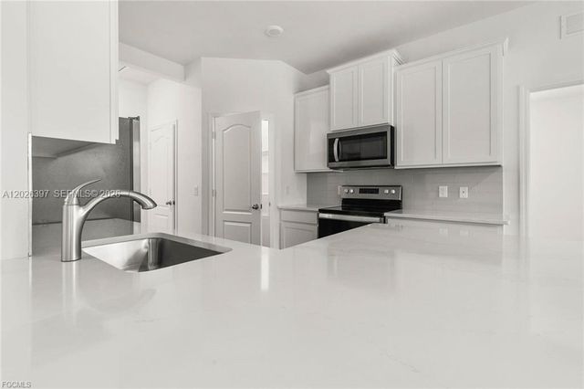 209 SE 26th Terrace, Cape Coral, FL 33904
