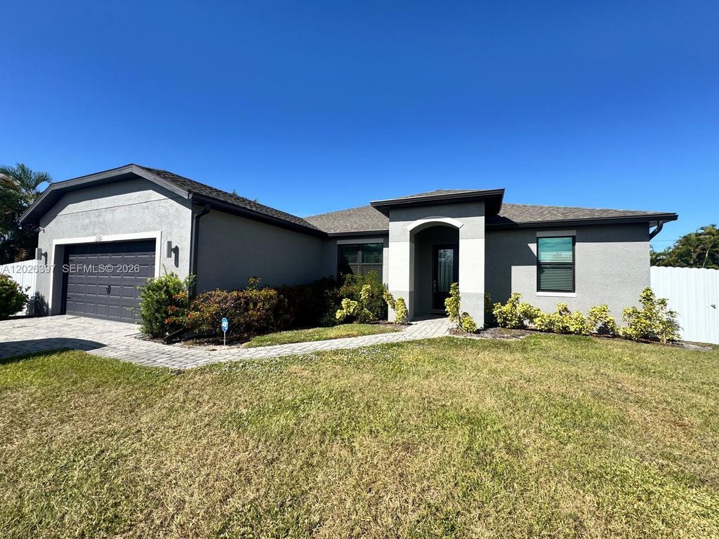 209 SE 26th Terrace, Cape Coral, FL 33904