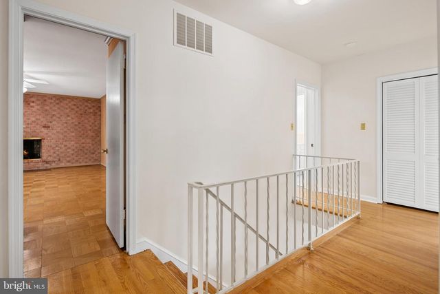 2728 S GROVE ST, Arlington, VA 22202
