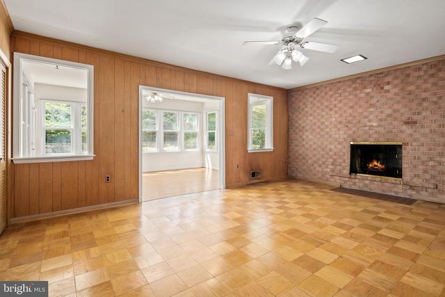 2728 S GROVE ST, Arlington, VA 22202