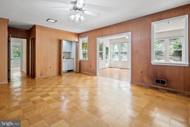 2728 S GROVE ST, Arlington, VA 22202