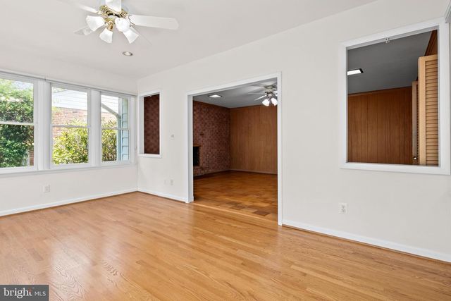 2728 S GROVE ST, Arlington, VA 22202