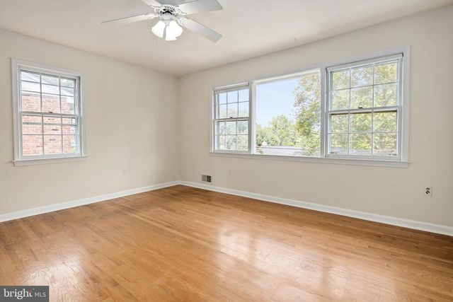 2728 S GROVE ST, Arlington, VA 22202