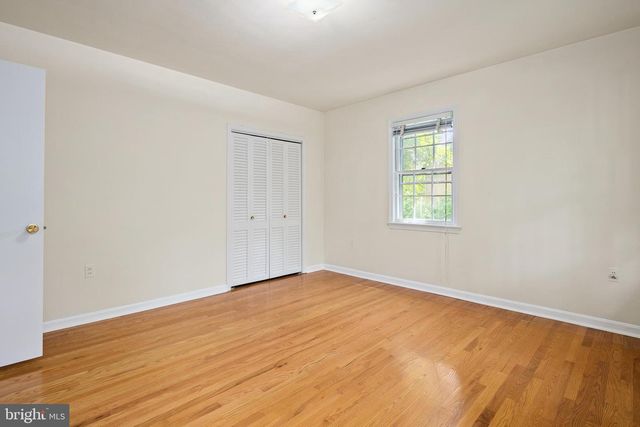 2728 S GROVE ST, Arlington, VA 22202