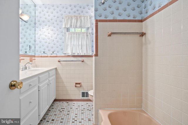 2728 S GROVE ST, Arlington, VA 22202